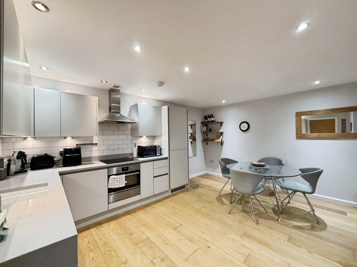 Regents Quay, Brewery Wharf