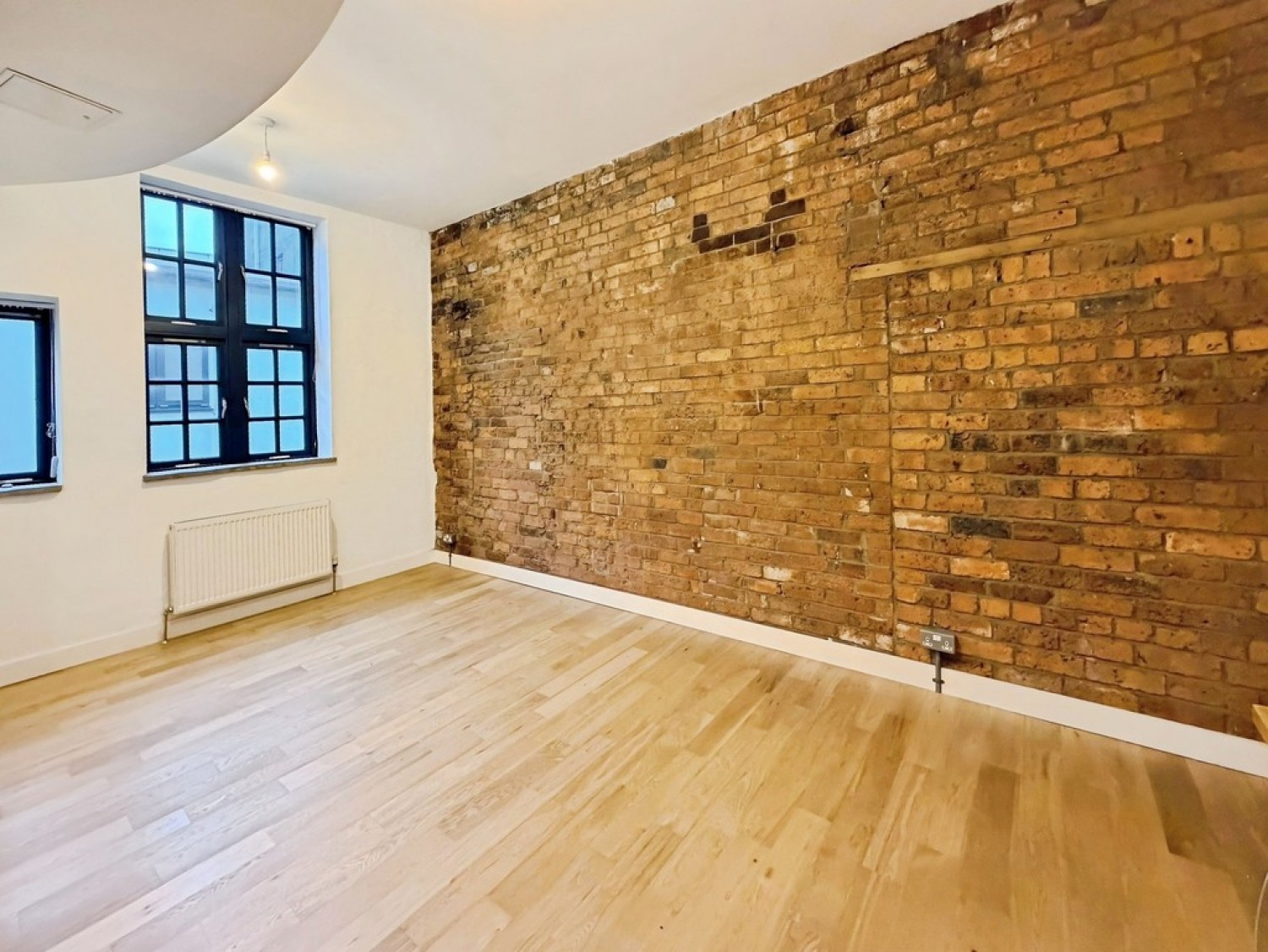 1 bedroom Flat for Sale Simpsons Fold East, 26 Dock Street