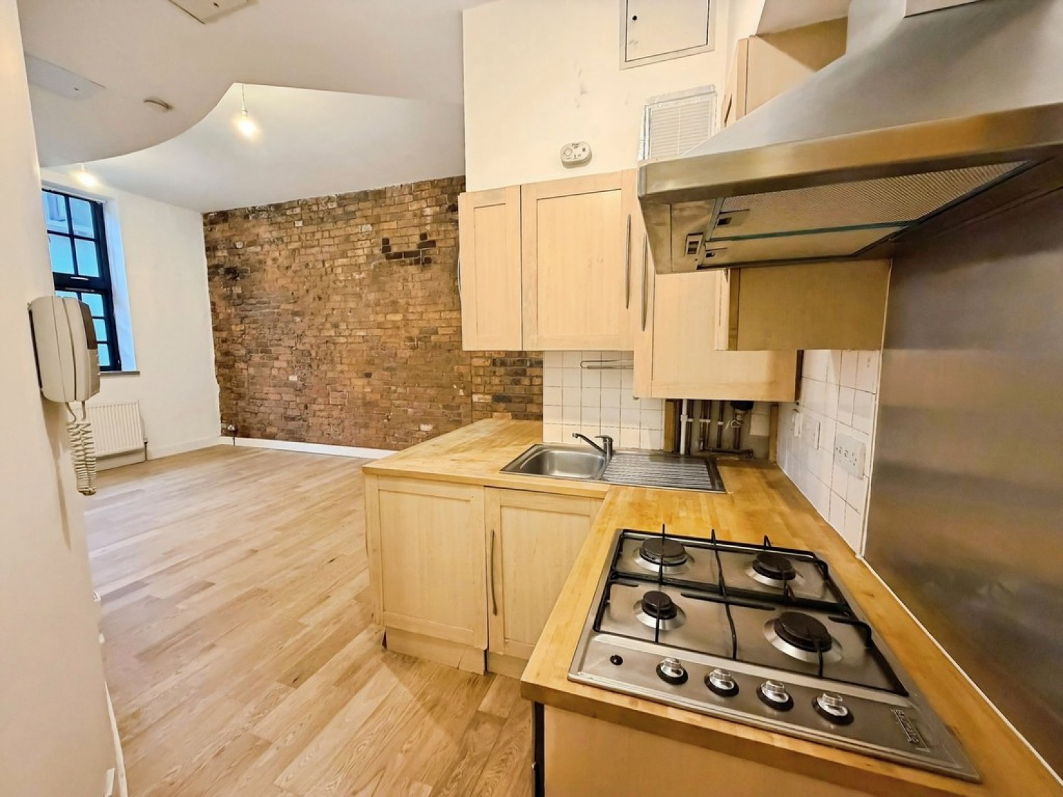 1 bedroom Flat for Sale Simpsons Fold East, 26 Dock Street