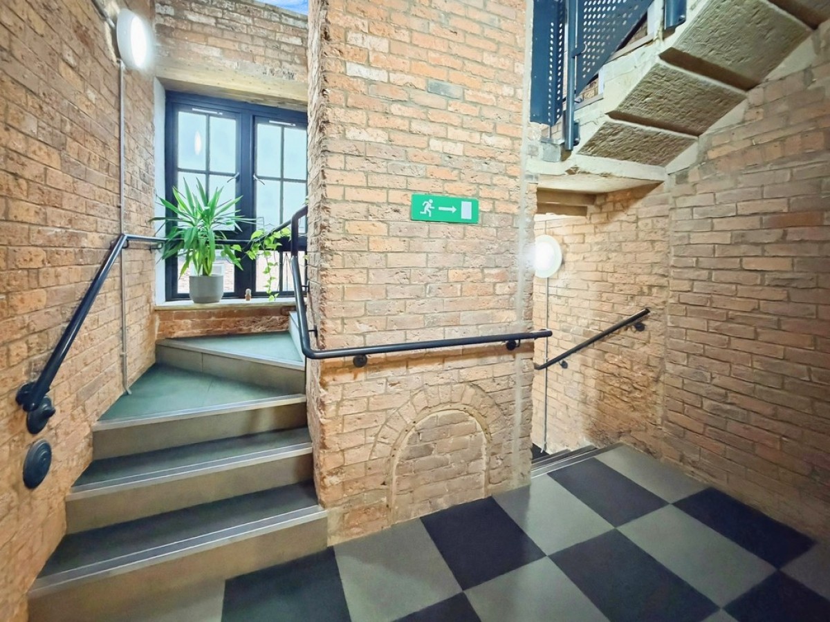 Simpsons Fold East, 26 Dock Street