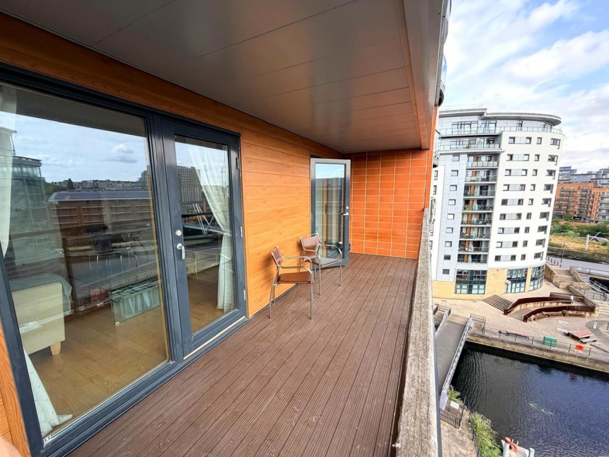 MacKenzie House, Leeds Dock