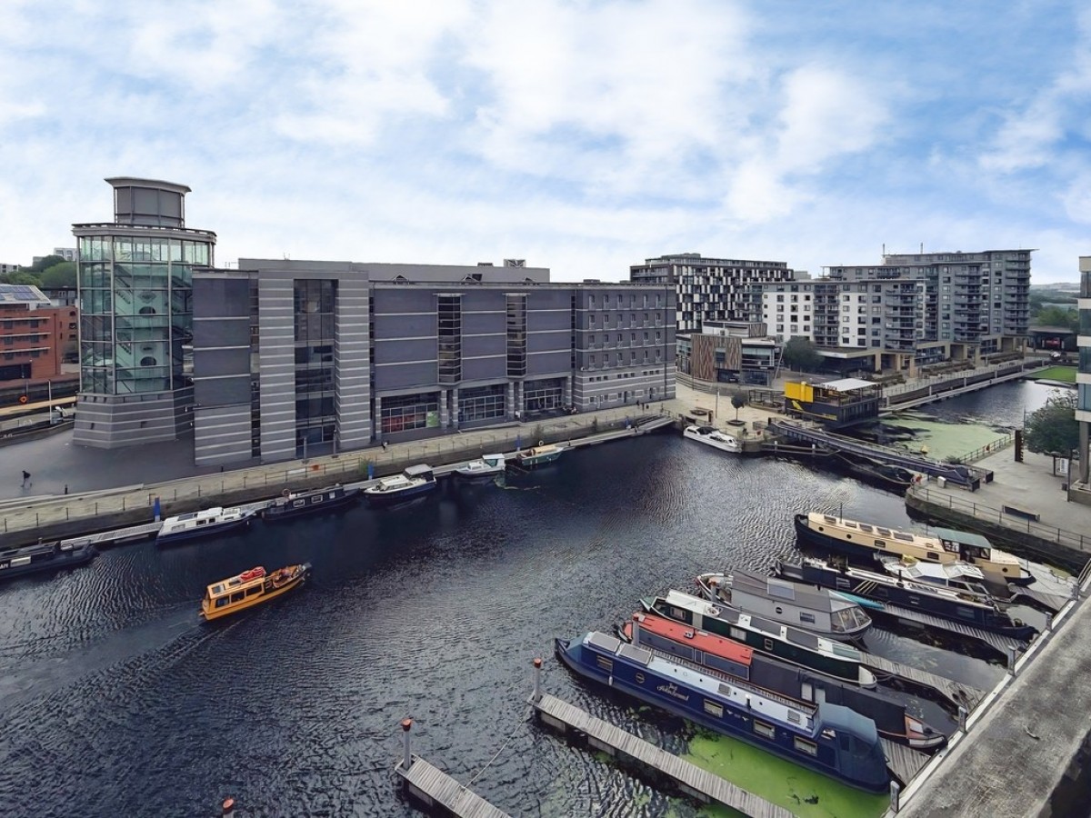 MacKenzie House, Leeds Dock