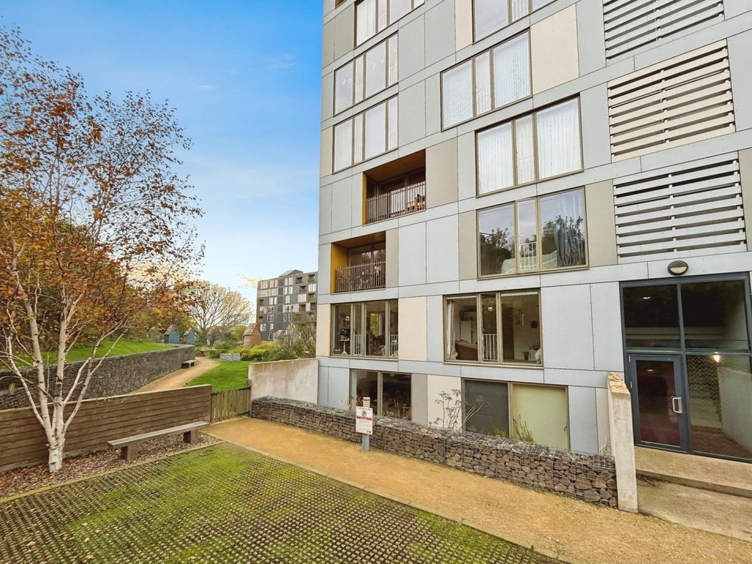 Saxton, The Avenue, Leeds