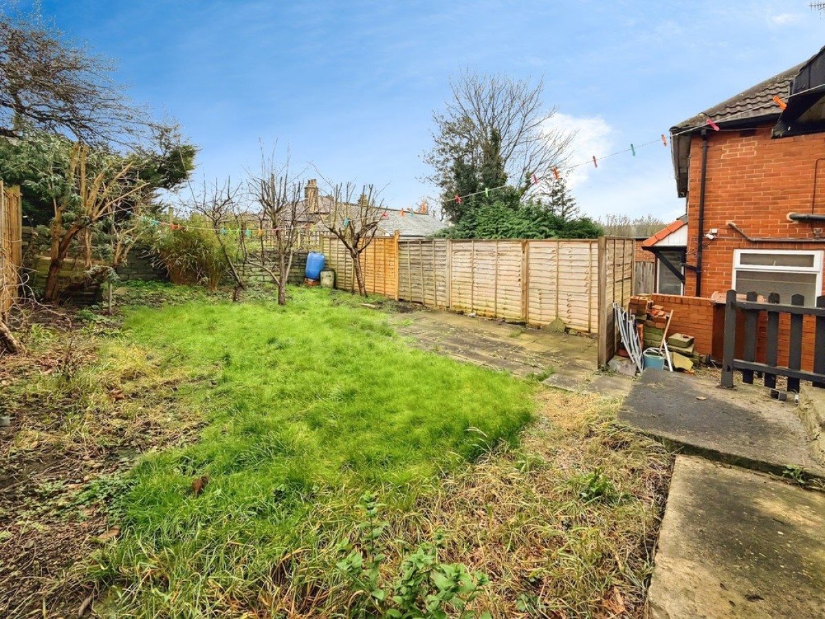 Birfed Crescent, Burley