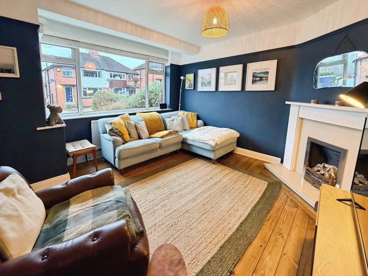 Birfed Crescent, Burley