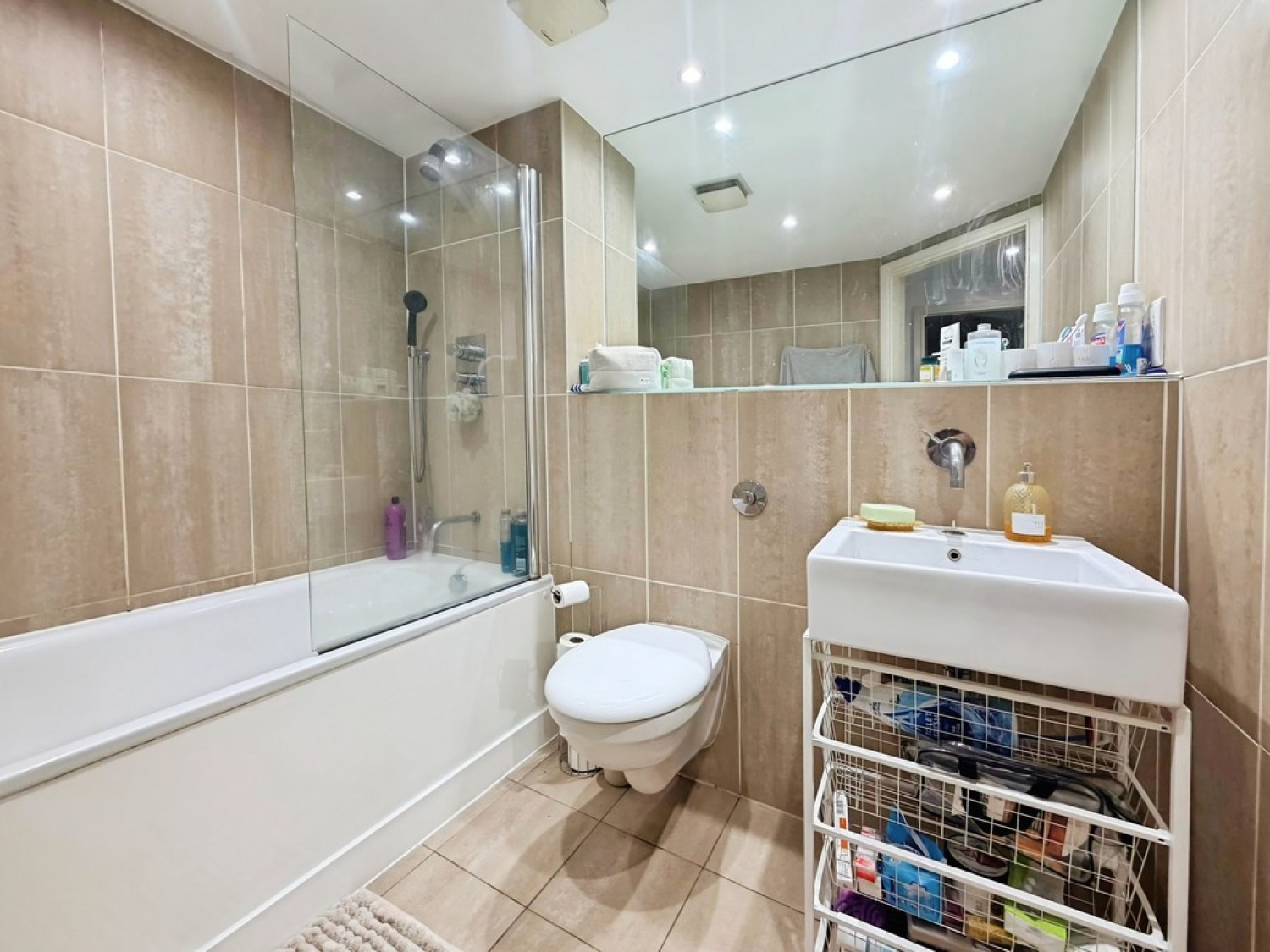 1 bedroom Flat in Trinity One, Neptune Street