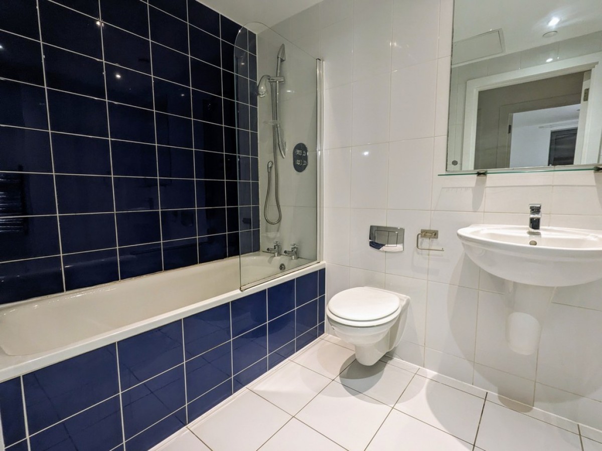 Echo Central Two, Leeds