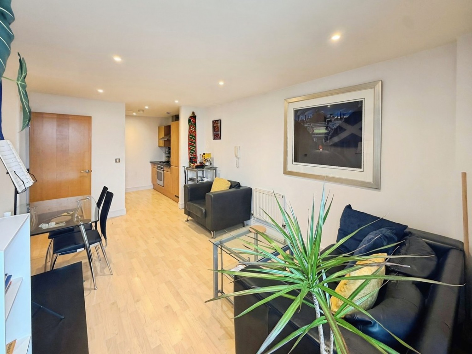 1 bedroom Flat for Sale Cromwell Court, Bowman Lane