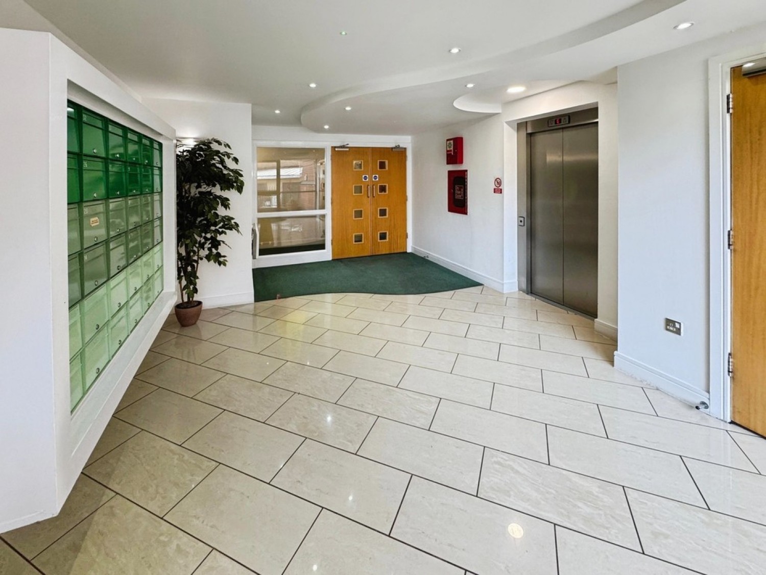 1 bedroom Flat for Sale Cromwell Court, Bowman Lane