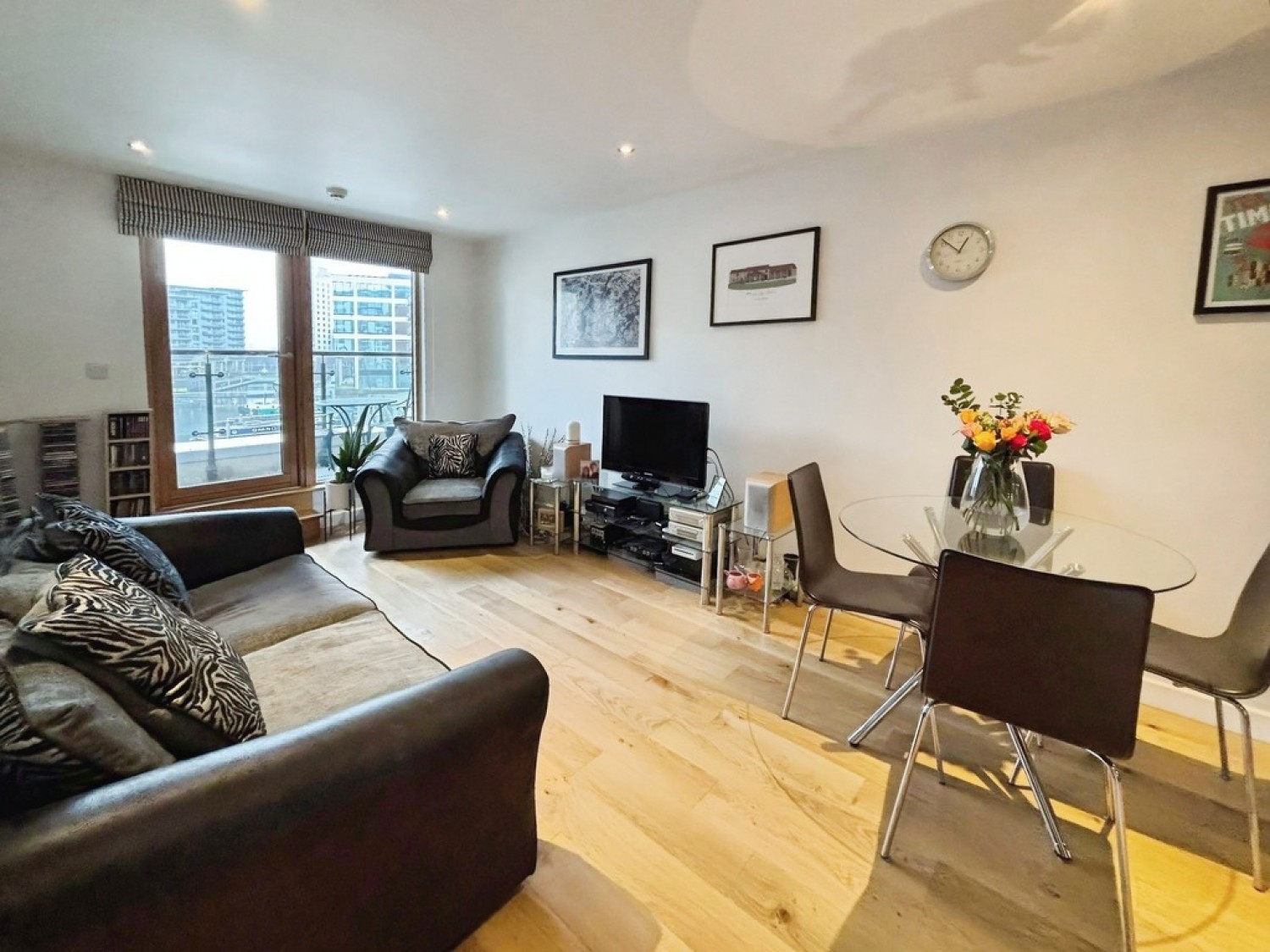 2 bedroom Flat for Sale Magellan House, Armouries Way