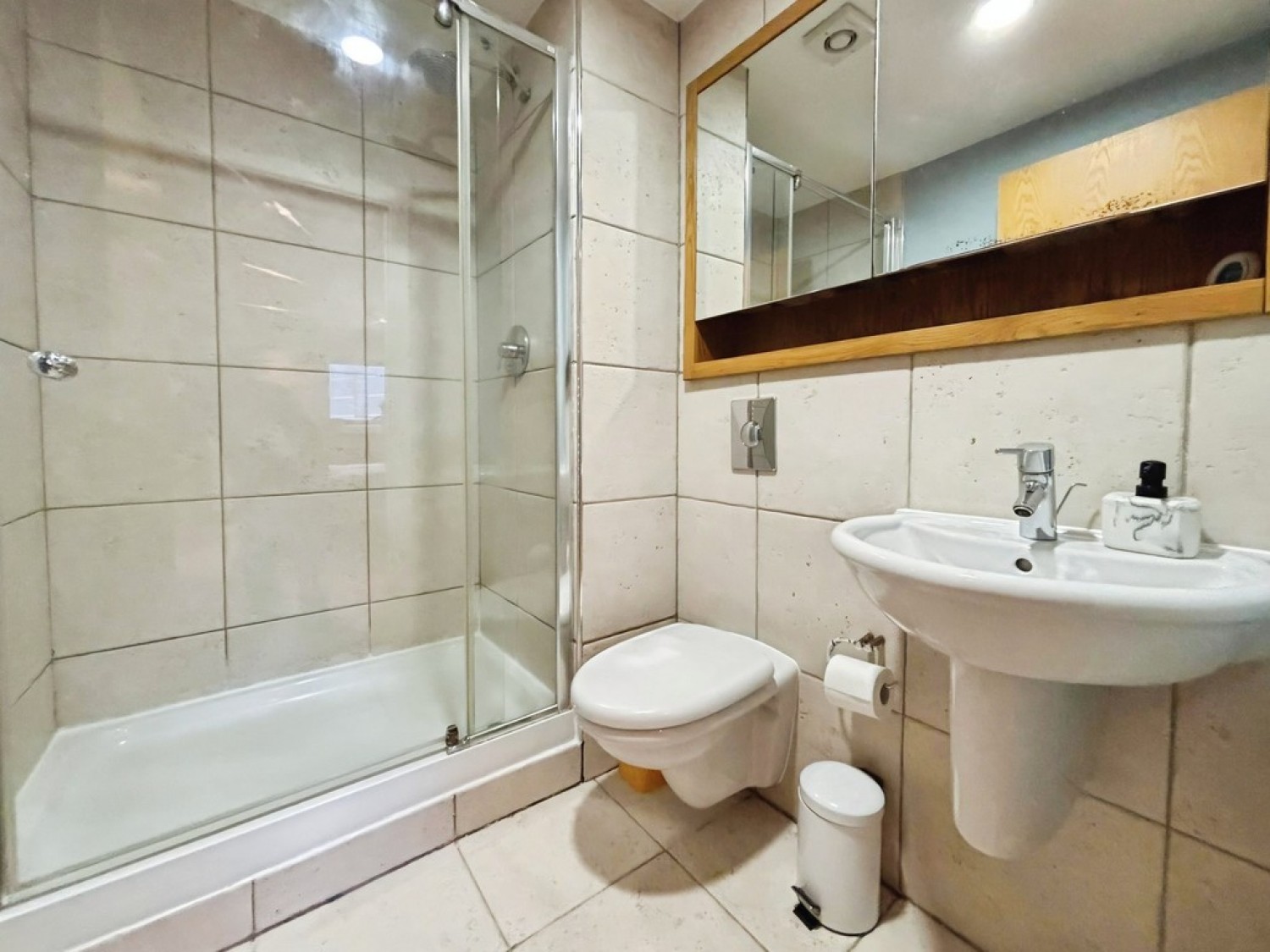 2 bedroom Flat for Sale Magellan House, Armouries Way