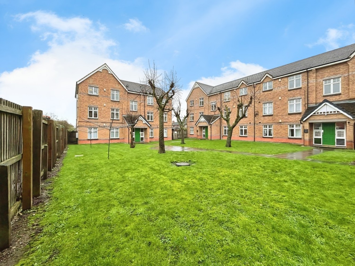 2 bedroom Flat for Sale Helmsley Court, Middleton