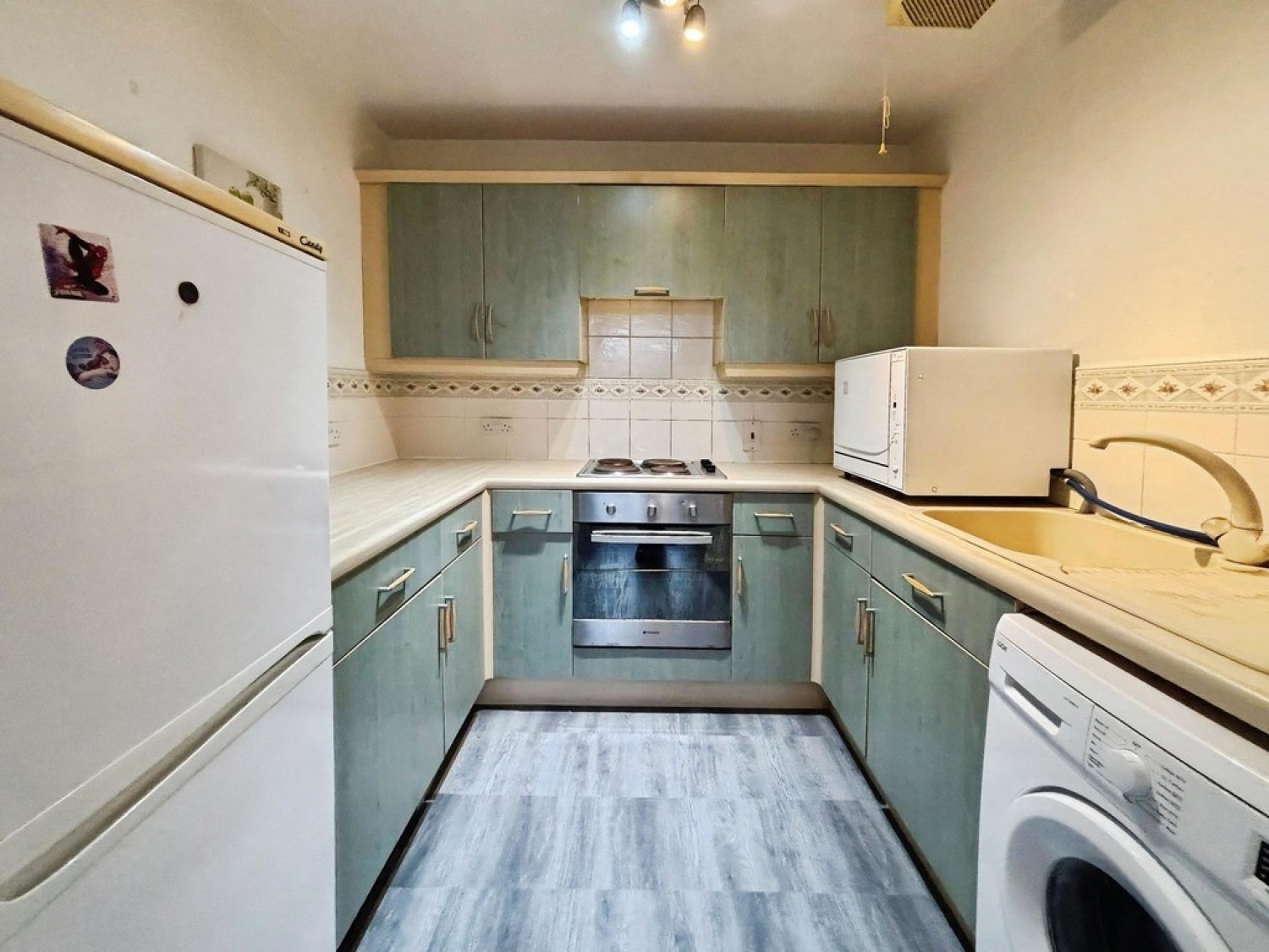 2 bedroom Flat for Sale Helmsley Court, Middleton