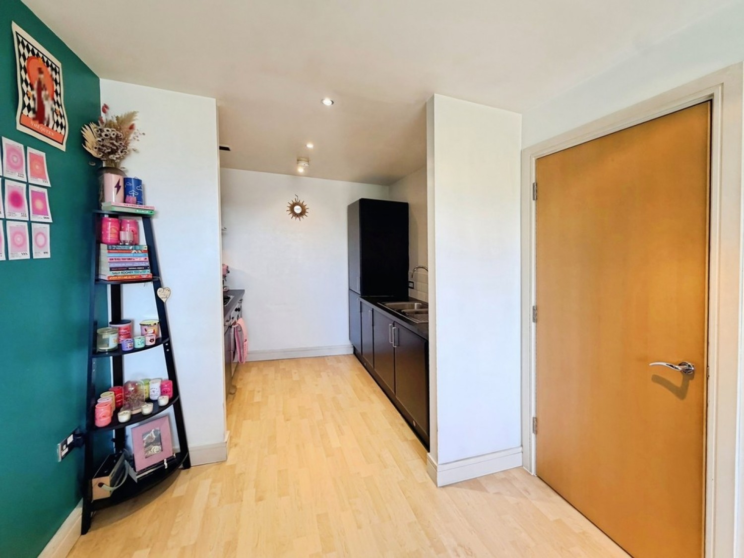 1 bedroom Flat for Sale Cromwell Court, Brewery Wharf