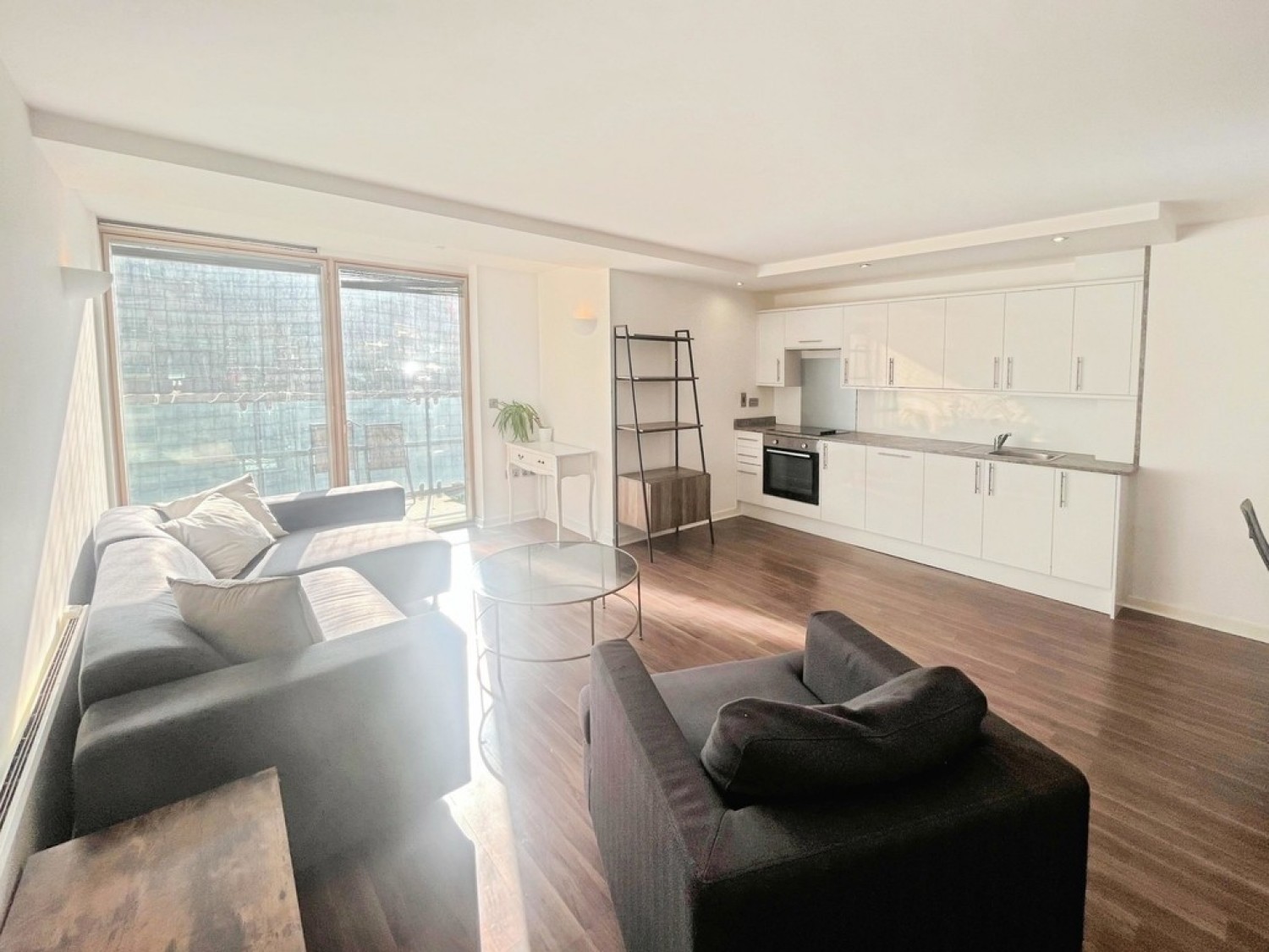 2 bedroom Flat for Sale West Point, Wellington Street