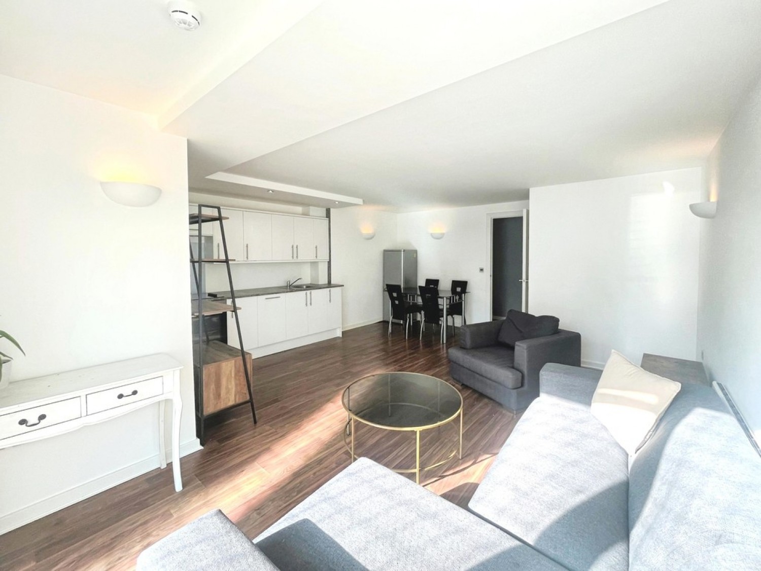 2 bedroom Flat for Sale West Point, Wellington Street