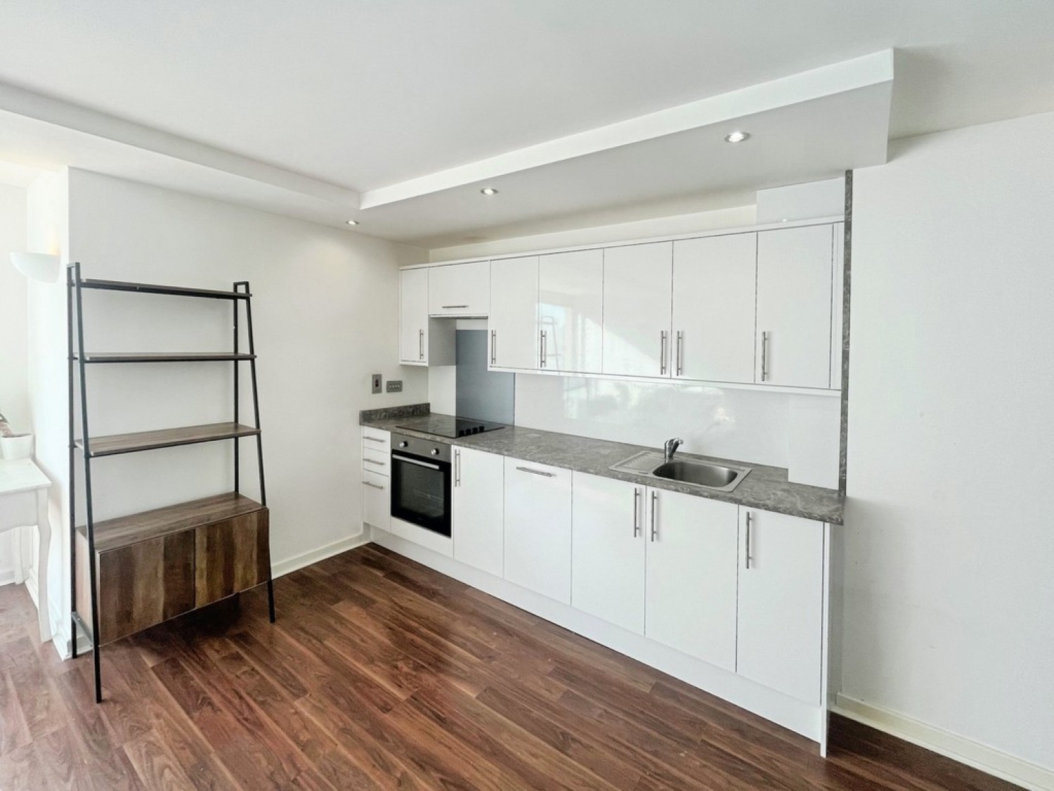 2 bedroom Flat for Sale West Point, Wellington Street