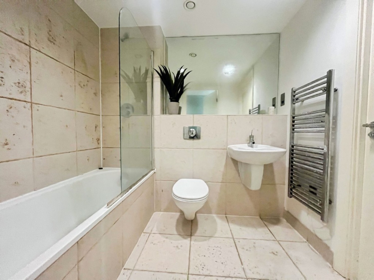 2 bedroom Flat for Sale West Point, Wellington Street