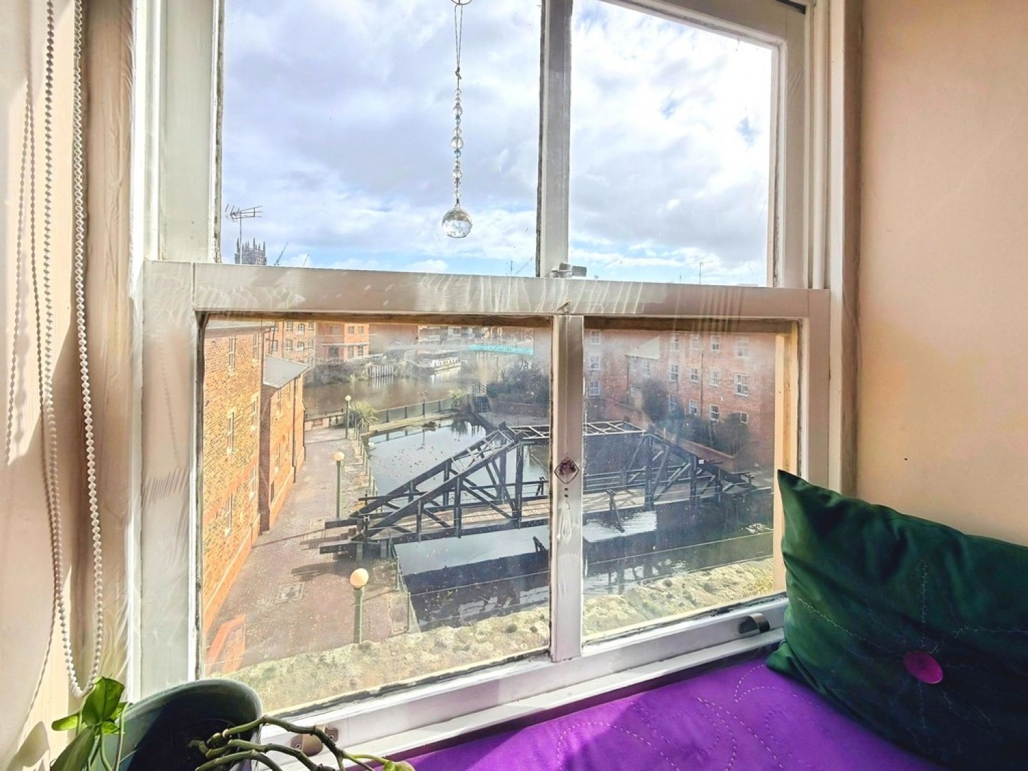 1 bedroom Flat for Sale Flyboat House, Navigation Walk