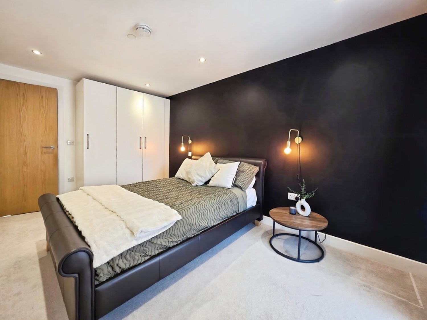 1 bedroom Flat for Sale Leylands House, Mabagte