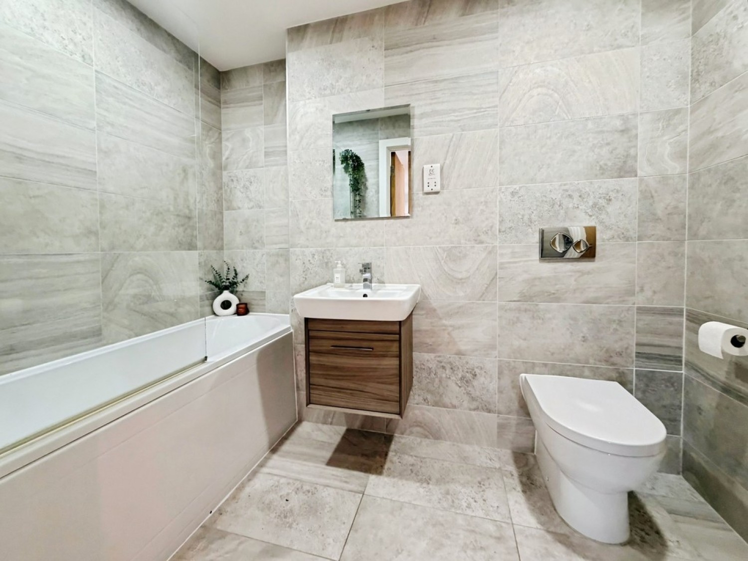 1 bedroom Flat for Sale Leylands House, Mabagte