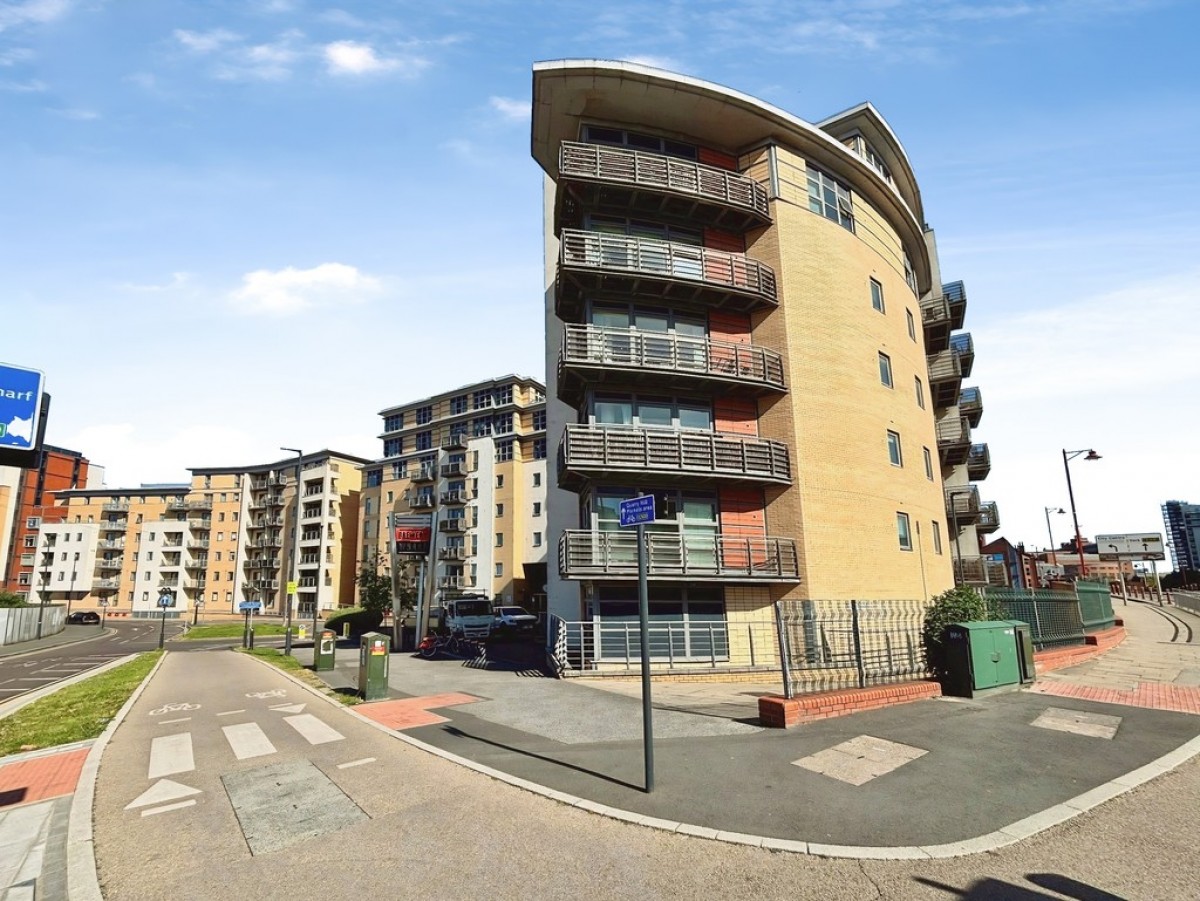 Balmoral Place, Brewery Wharf
