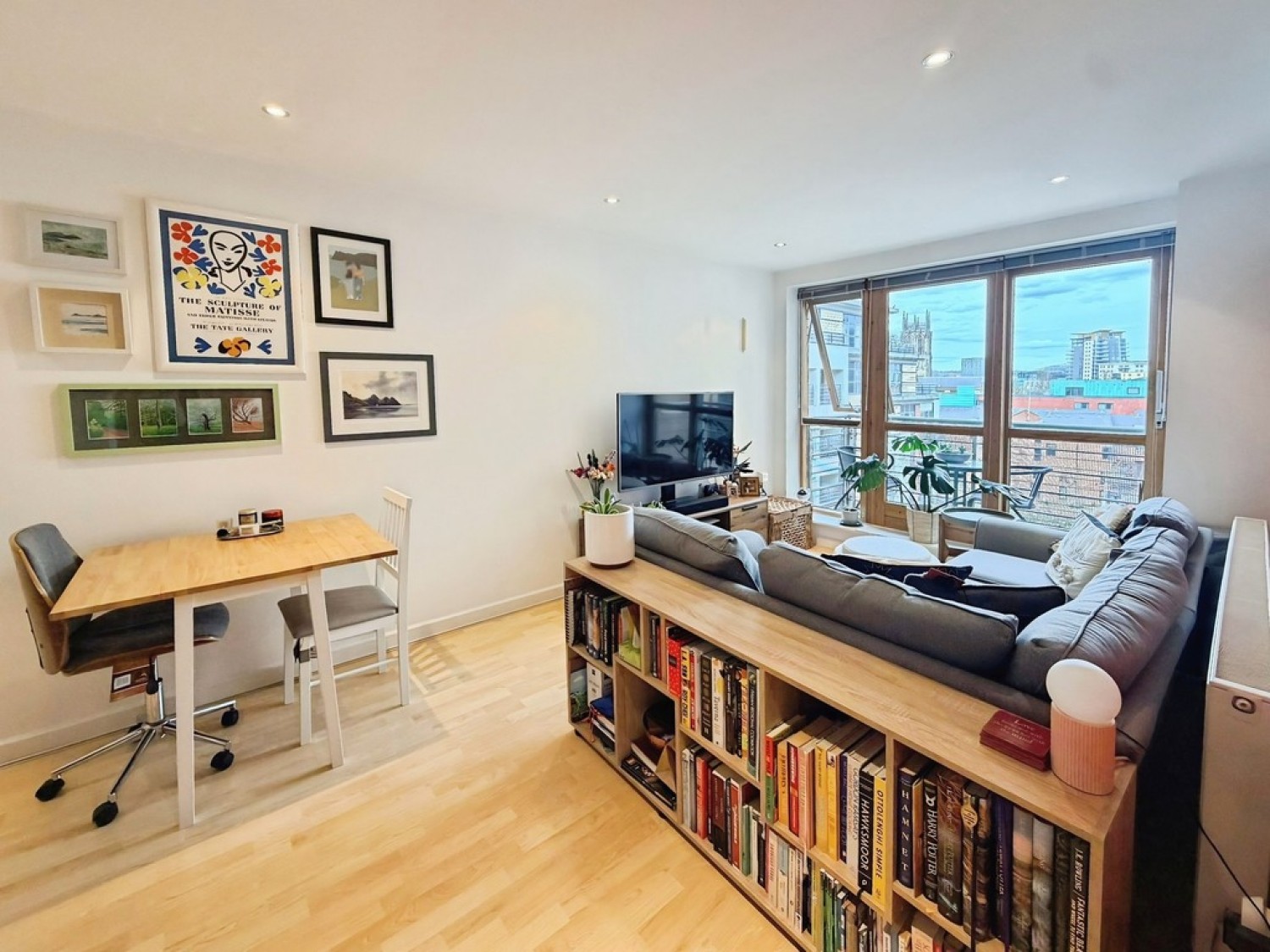 2 bedroom Flat for Sale Balmoral Place, Brewery Wharf