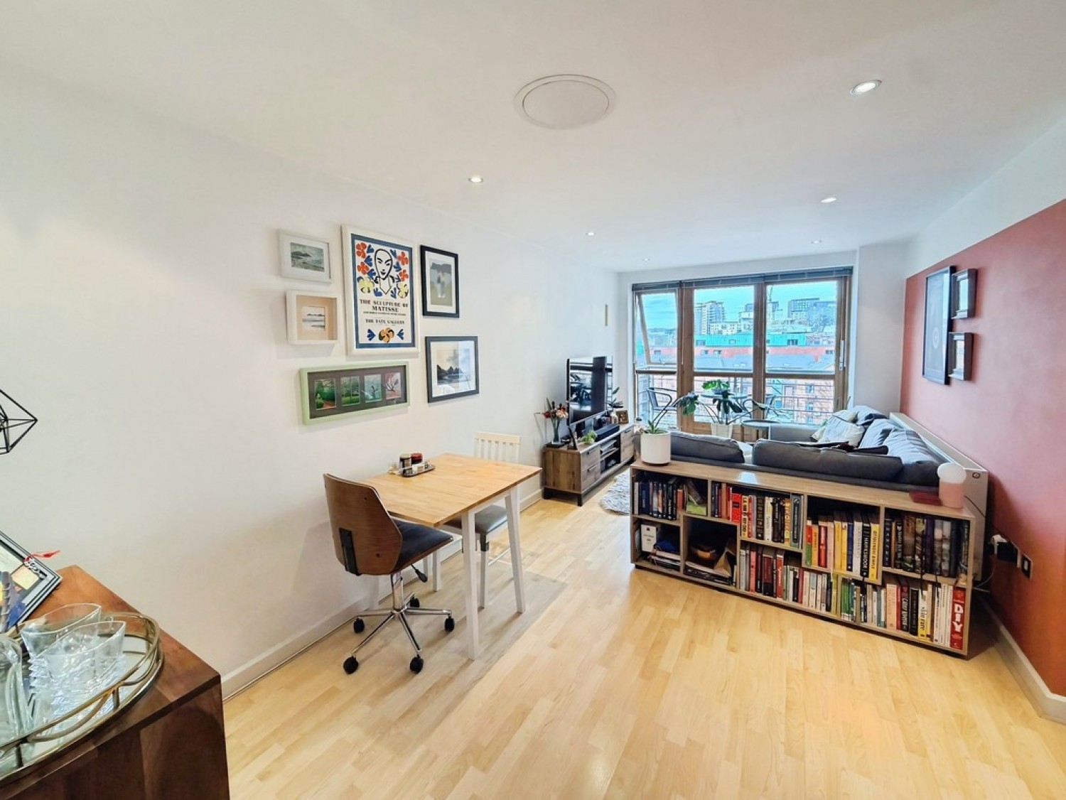 2 bedroom Flat for Sale Balmoral Place, Brewery Wharf