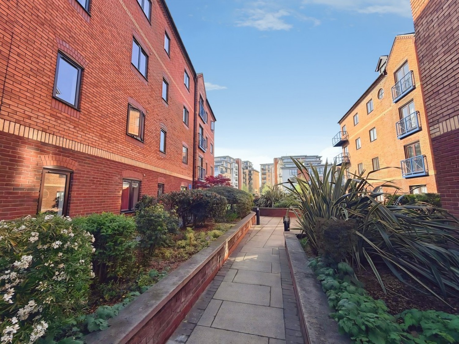 2 bedroom Flat for Letting Langtons Wharf, Leeds