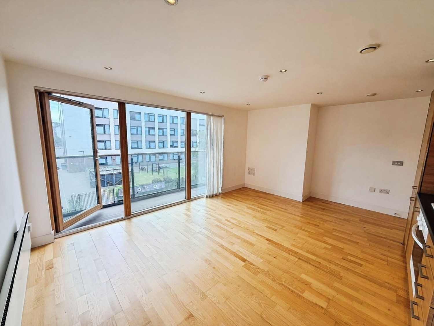 1 bedroom Flat for Sale La Salle, Leeds Dock