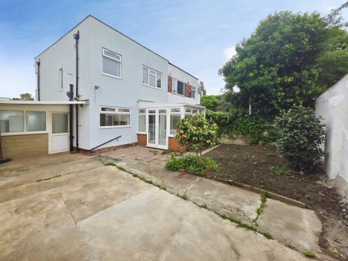 Riviera Gardens, Potternewton Lane