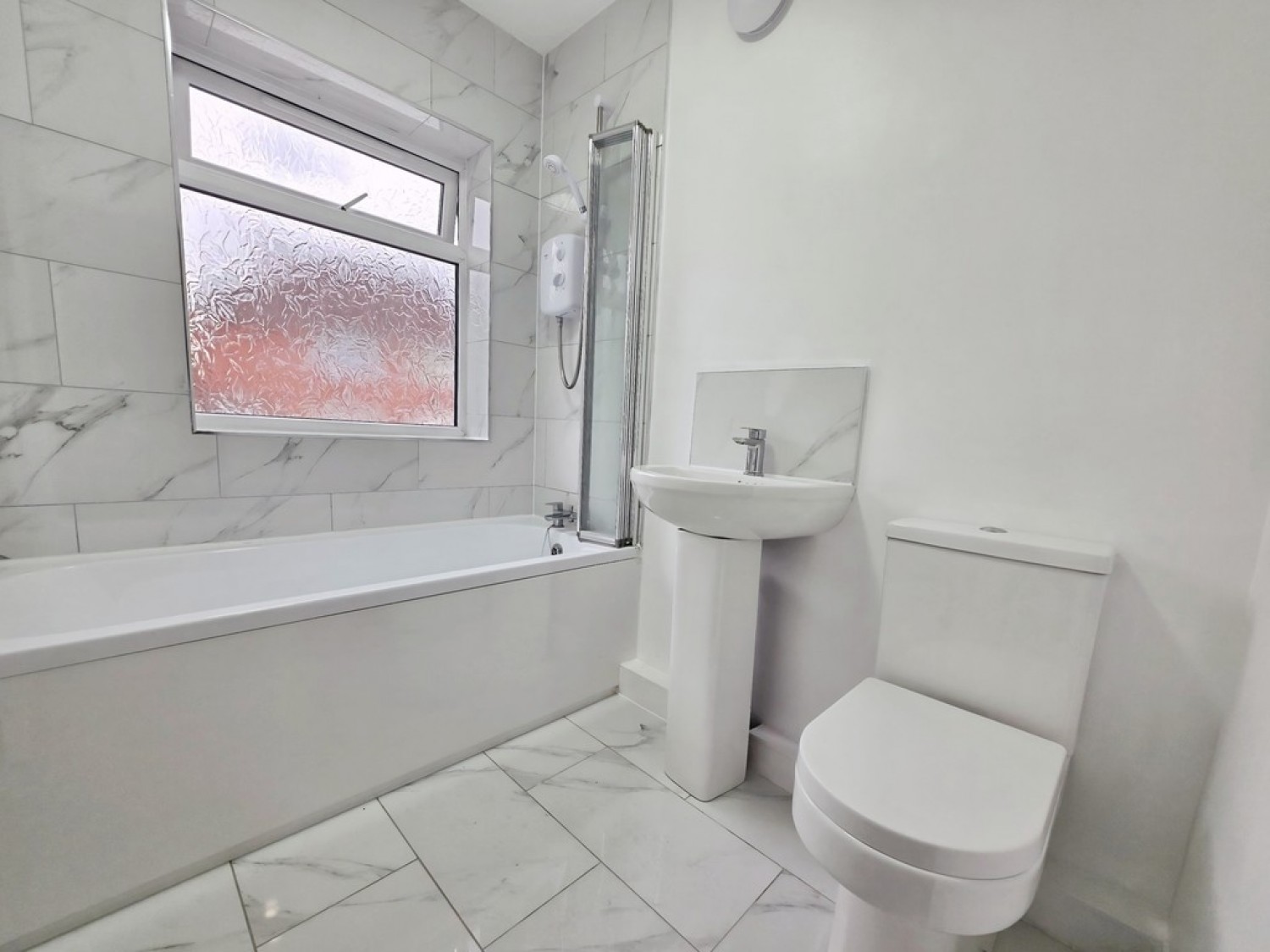 3 bedroom House for Letting Riviera Gardens, Potternewton Lane