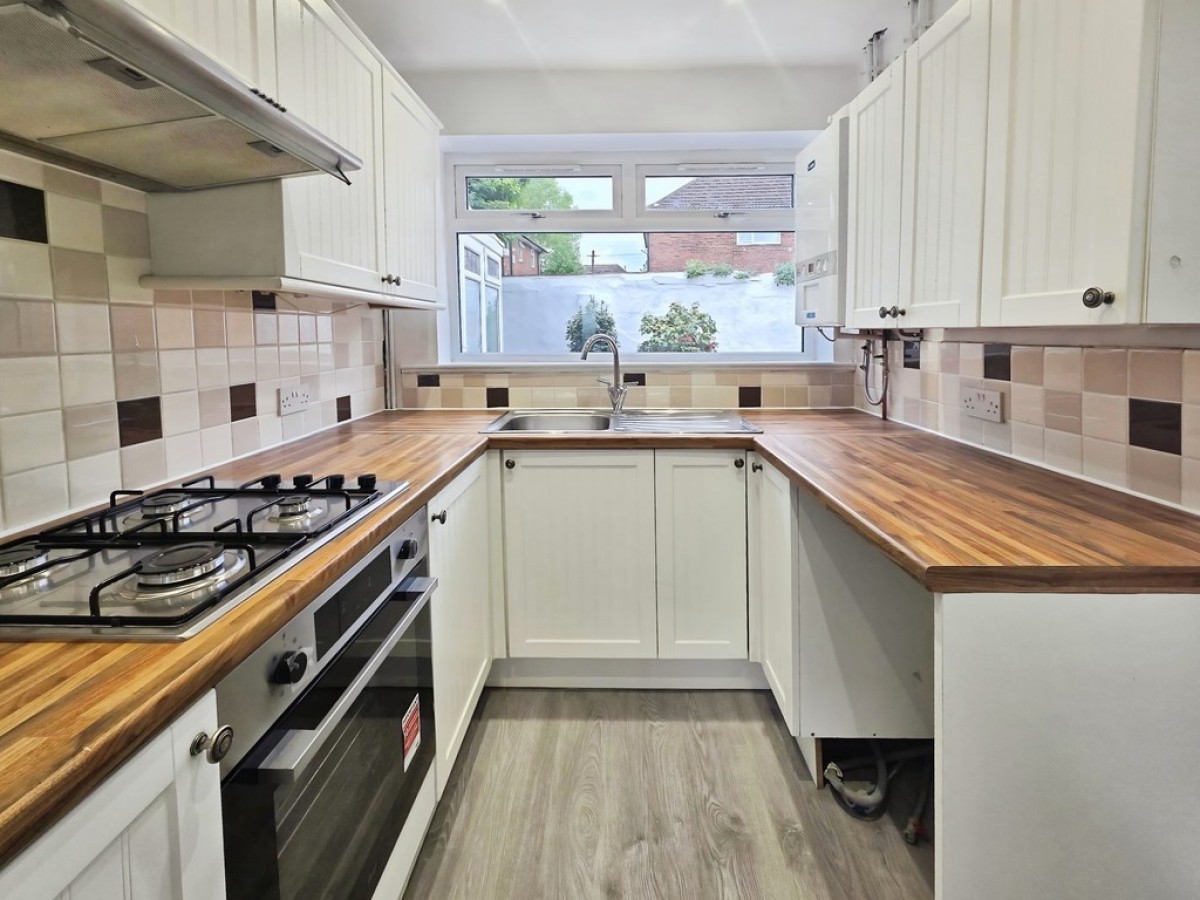 Riviera Gardens, Potternewton Lane
