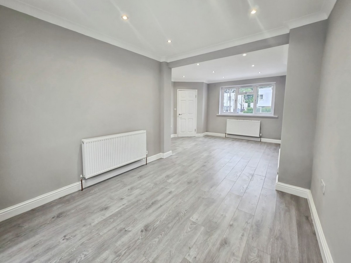 Riviera Gardens, Potternewton Lane