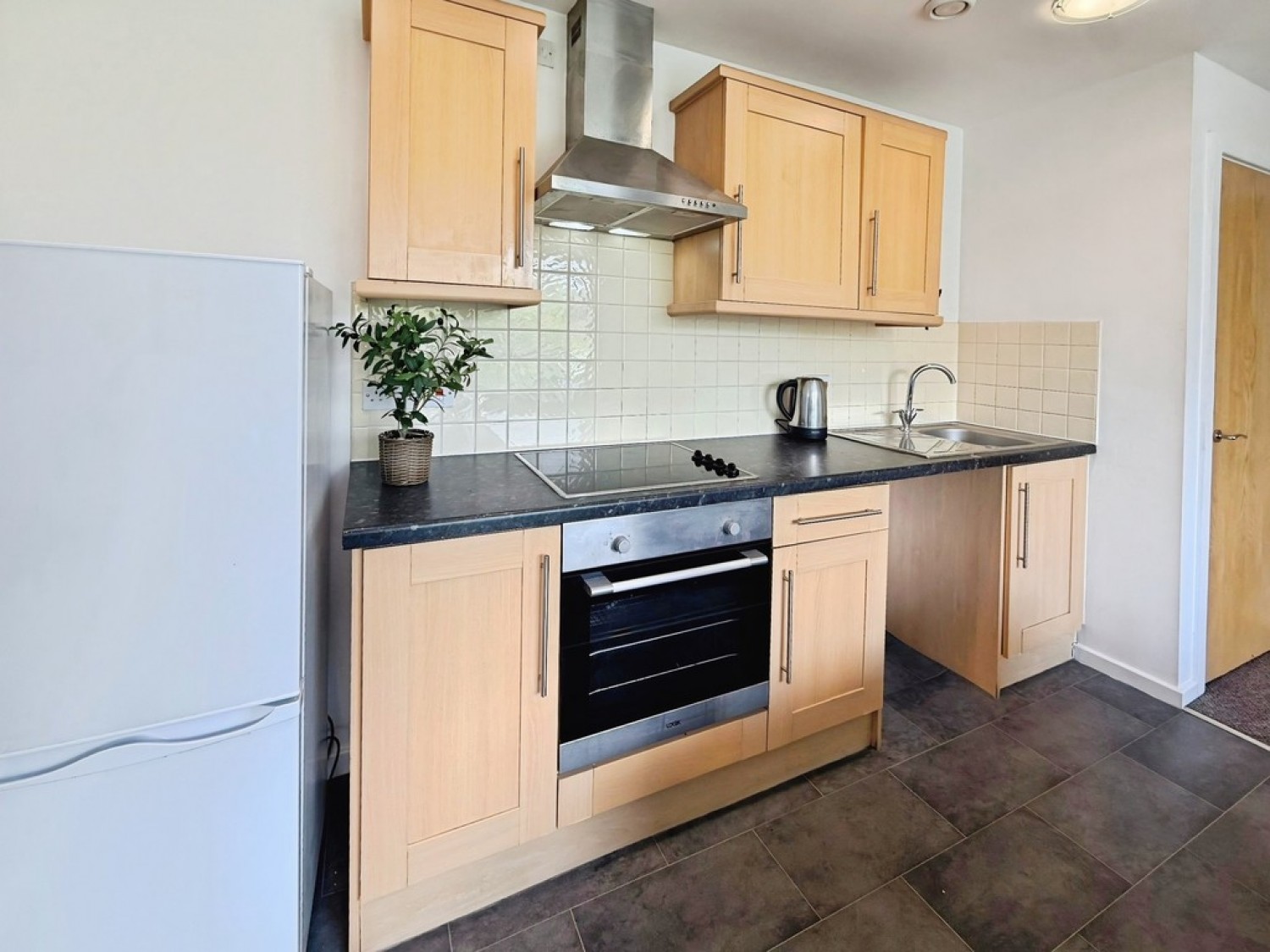 1 bedroom Flat for Auction Ahlux House, Millwright Street