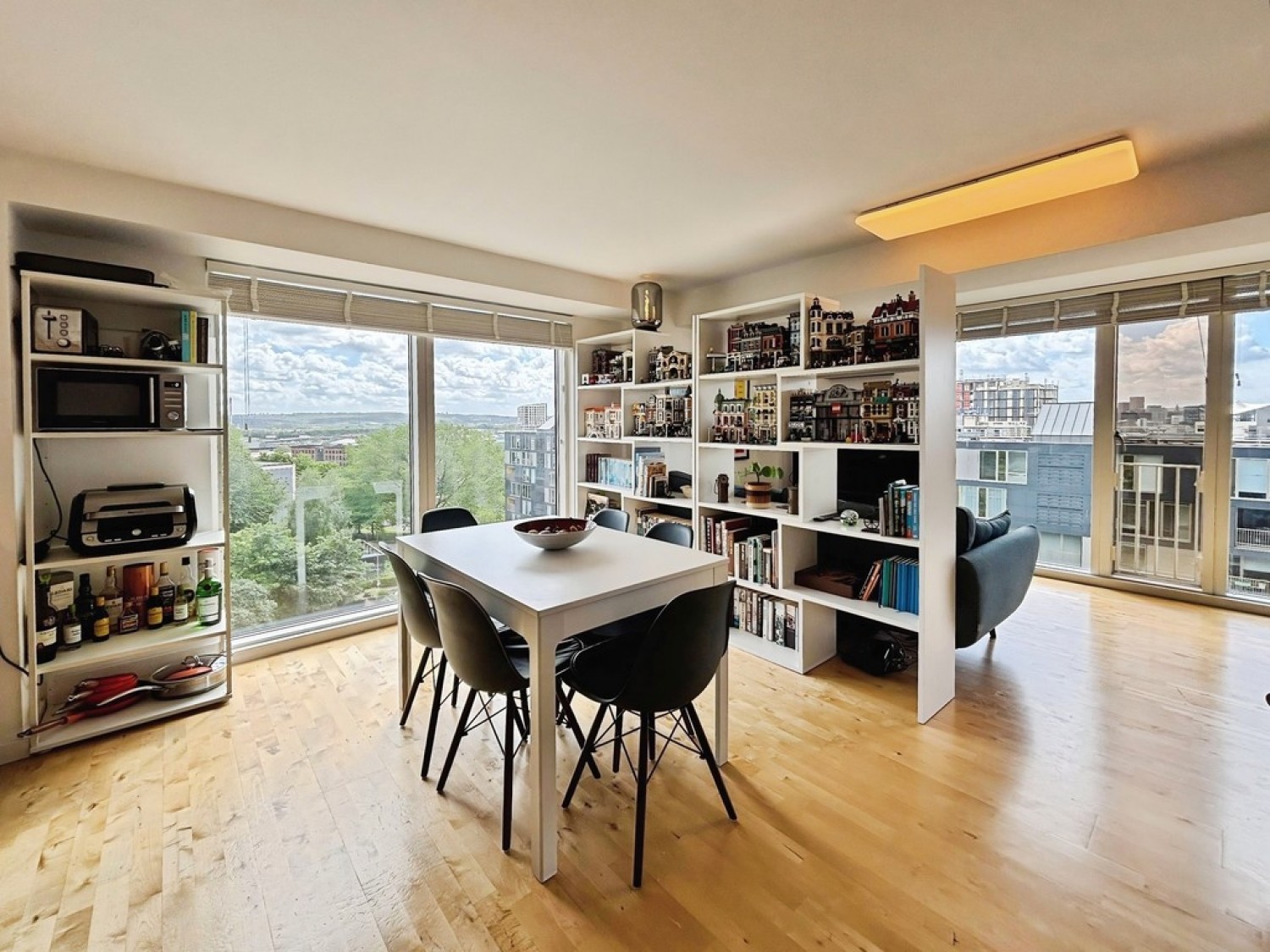 2 bedroom Flat for Sale Saxton, The Avenue
