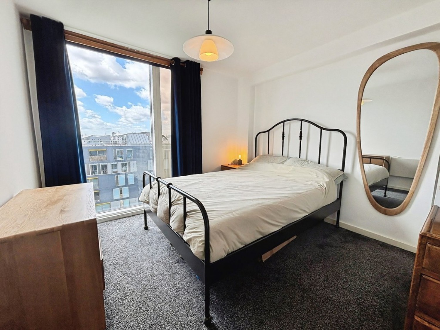 2 bedroom Flat for Sale Saxton, The Avenue