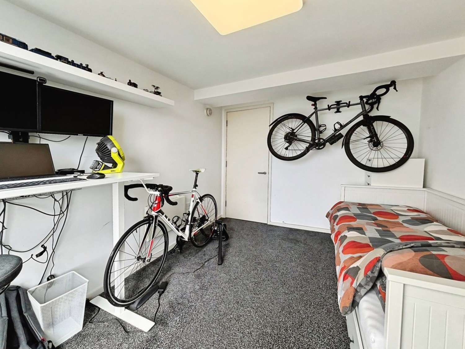 2 bedroom Flat for Sale Saxton, The Avenue