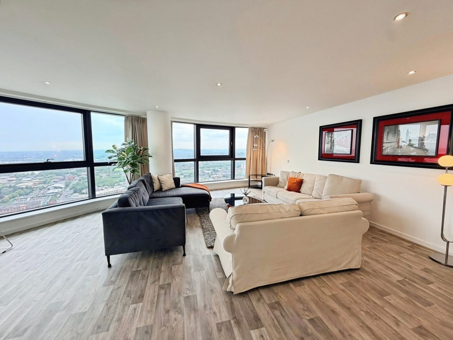 2 bedroom Flat for Sale Penthouse, Bridgewater Place