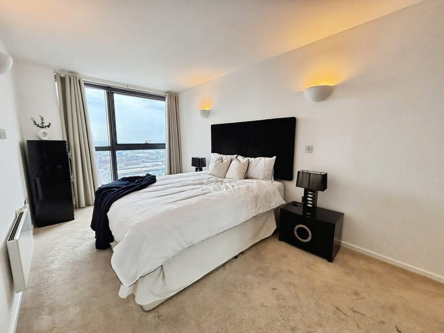 2 bedroom Flat for Sale Penthouse, Bridgewater Place