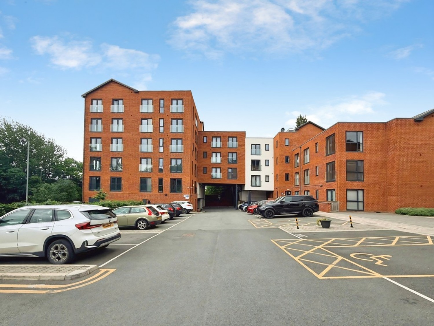 2 bedroom Flat for Sale Green Quarter, Leeds