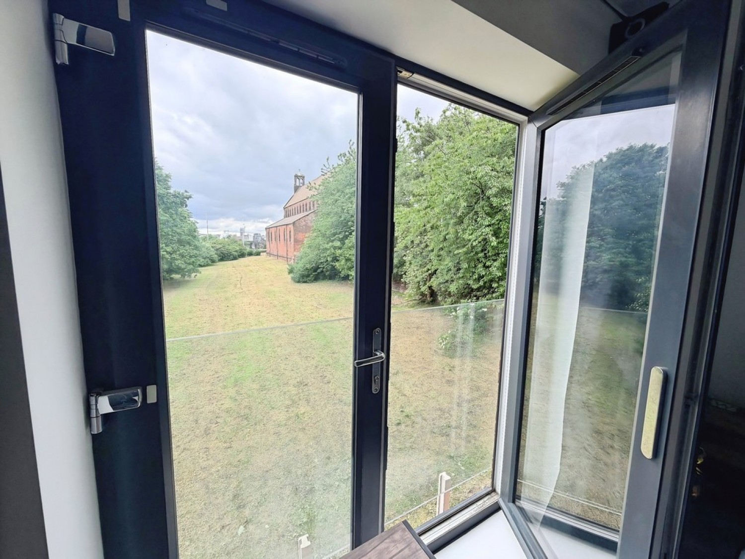 2 bedroom Flat for Sale Green Quarter, Leeds