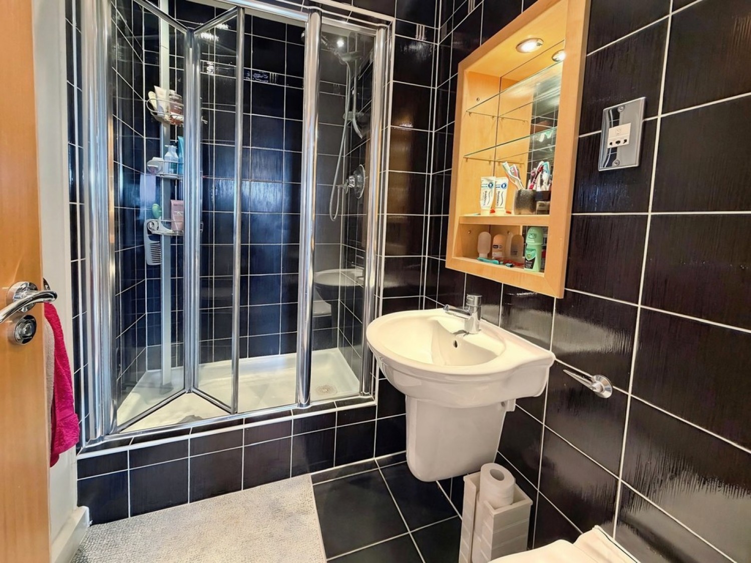 2 bedroom Flat for Sale Balmoral Place, Brewery Wharf