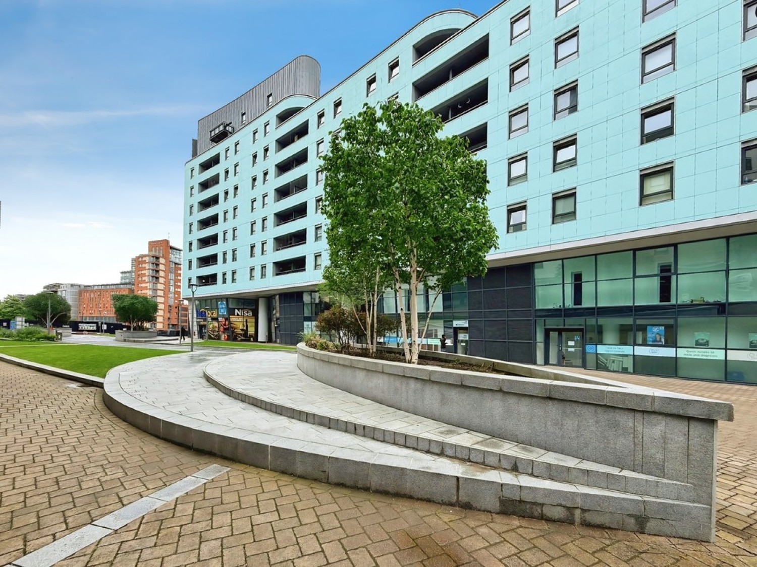 2 bedroom Flat for Sale The Gateway West