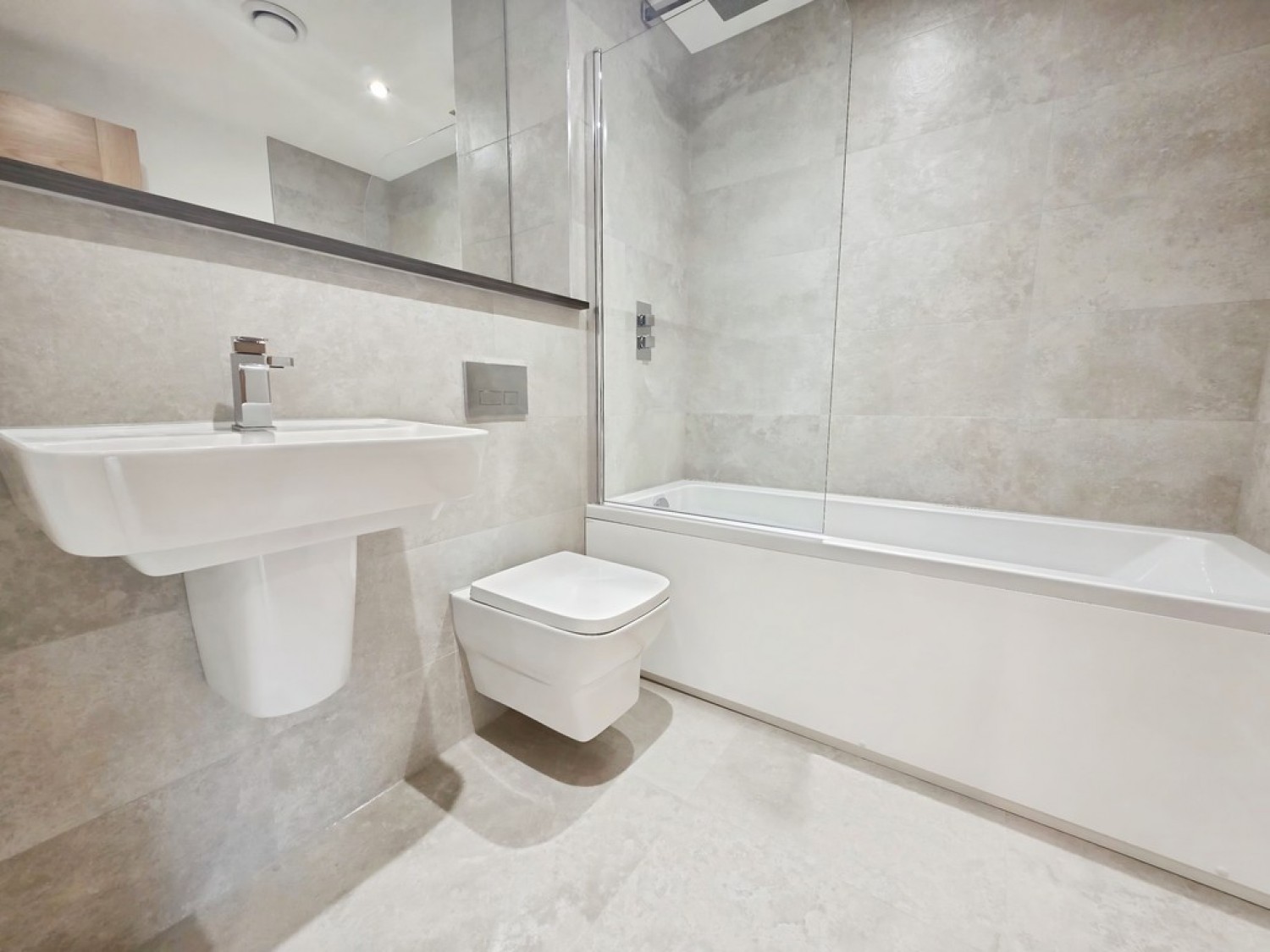 1 bedroom Flat for Letting The Mount, Richmond Hill Approach
