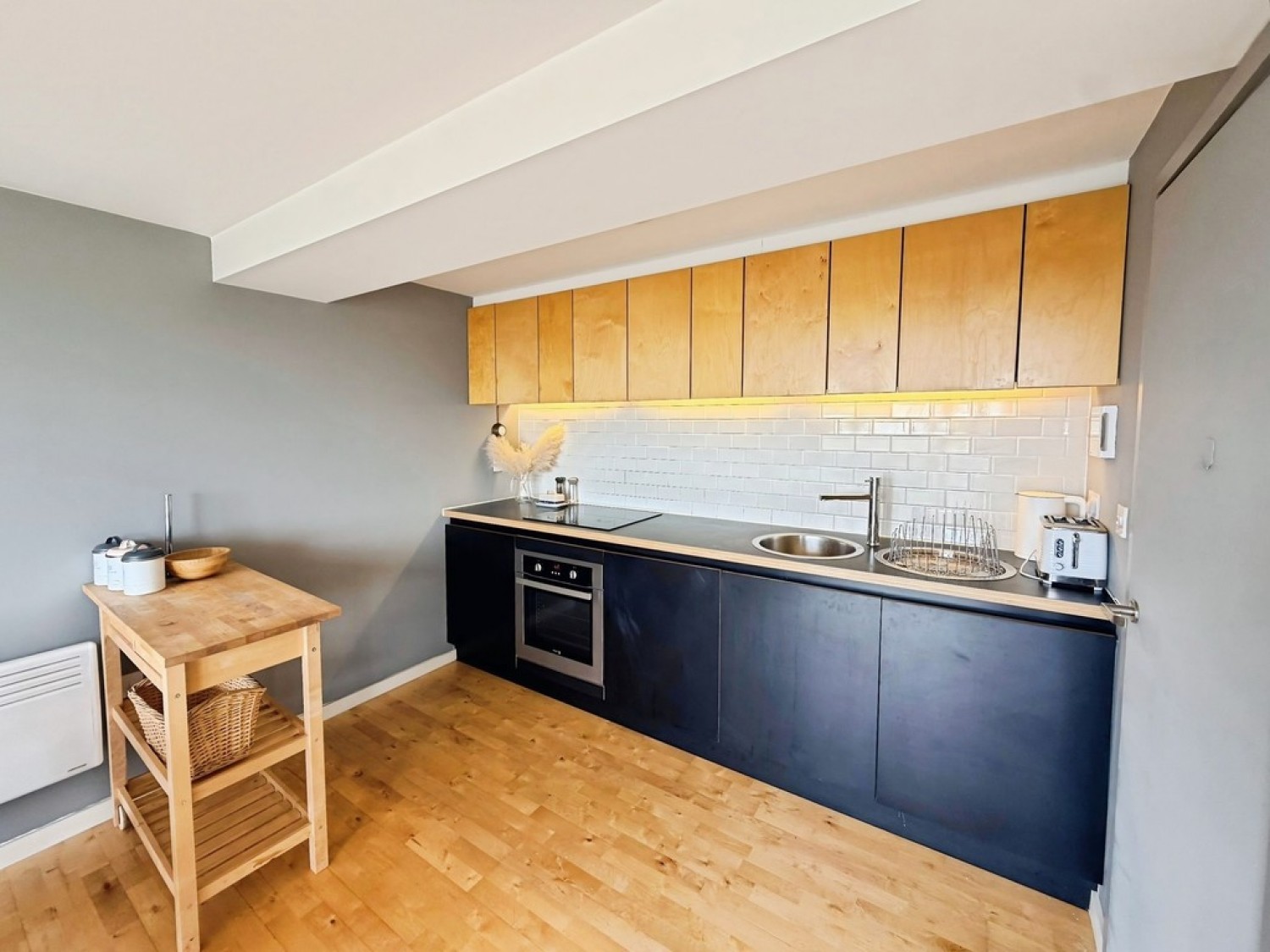 1 bedroom Flat for Sale Saxton, The Avenue