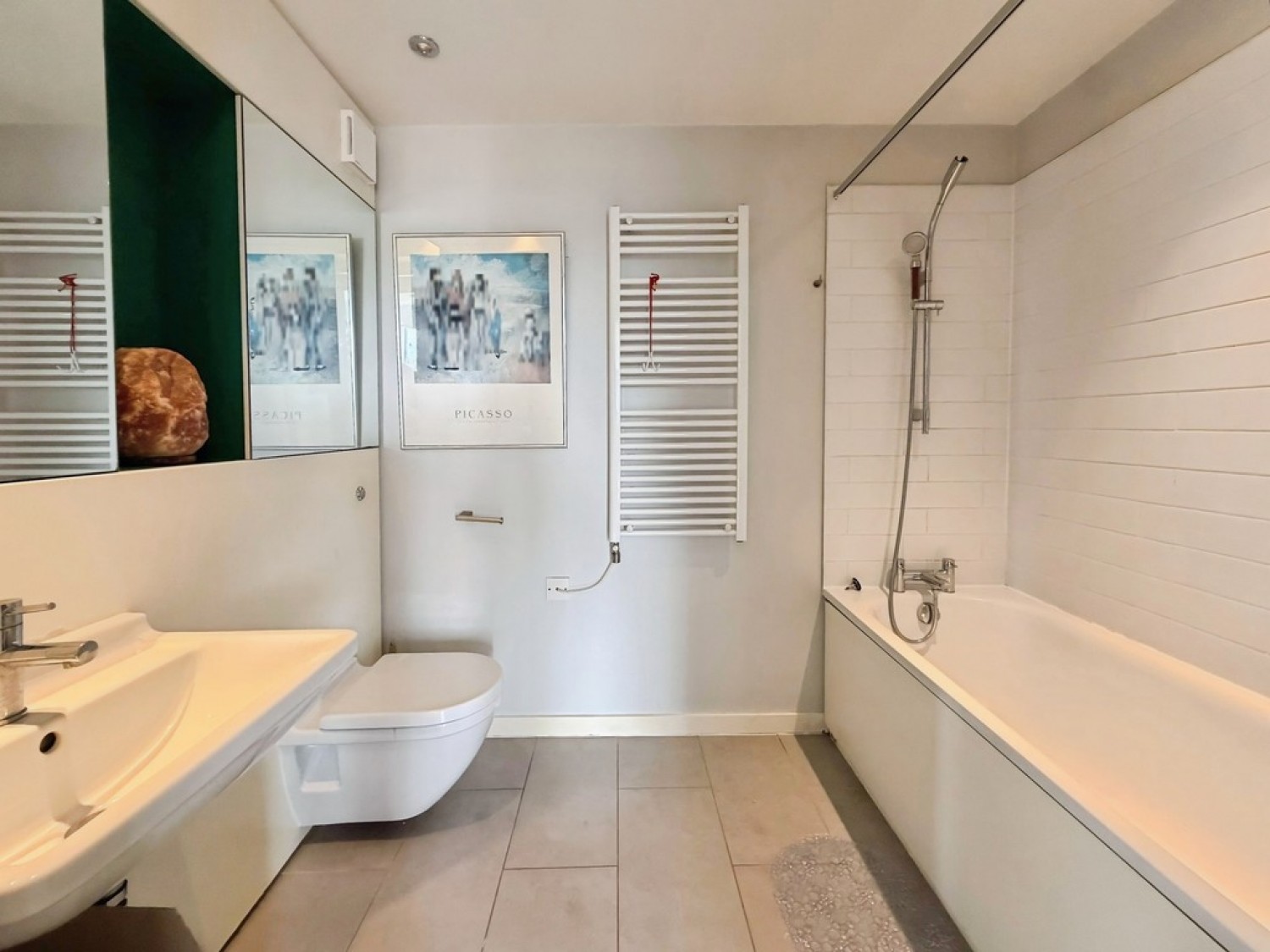 1 bedroom Flat for Sale Saxton, The Avenue