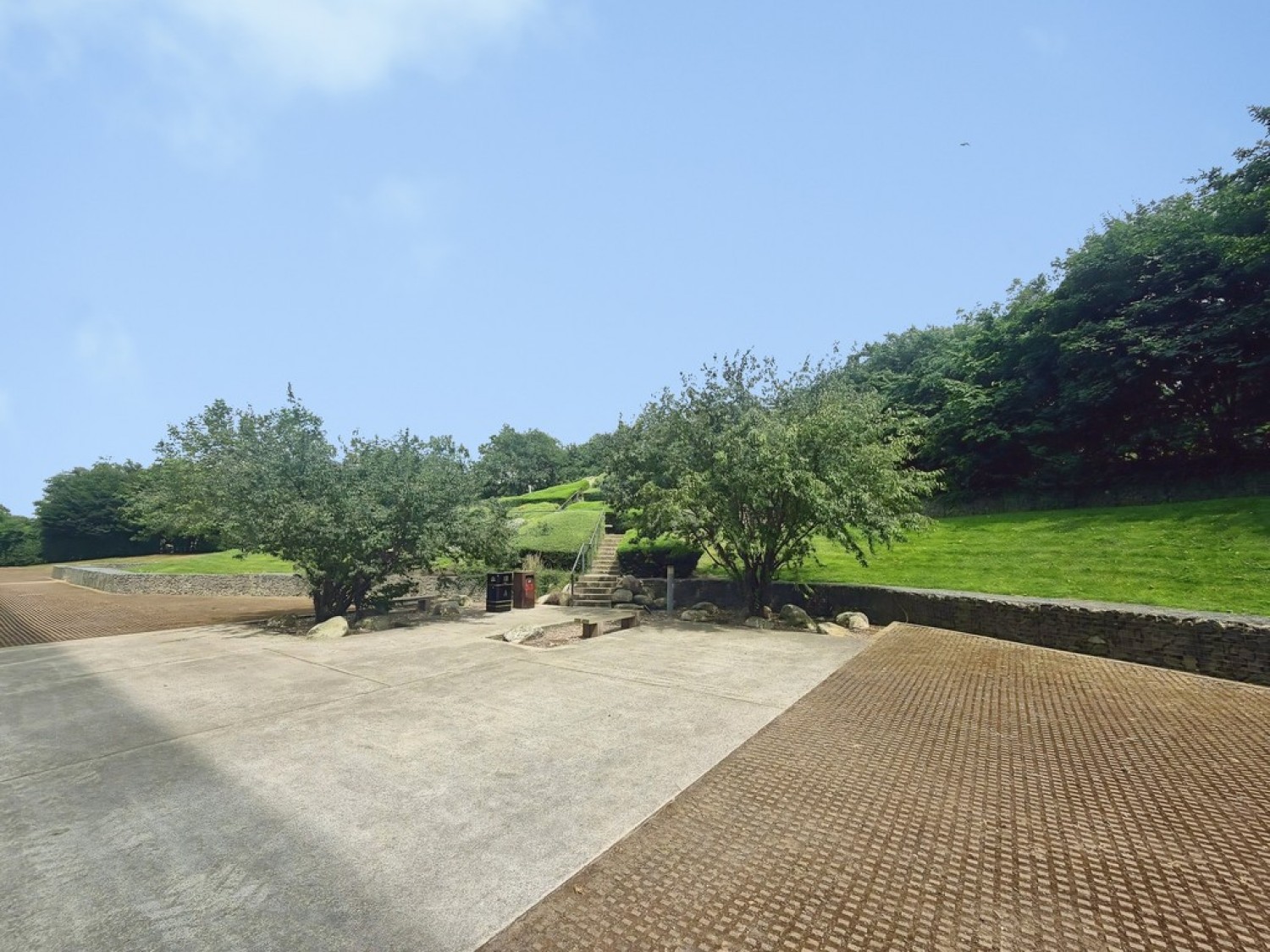 1 bedroom Flat for Sale Saxton, The Avenue