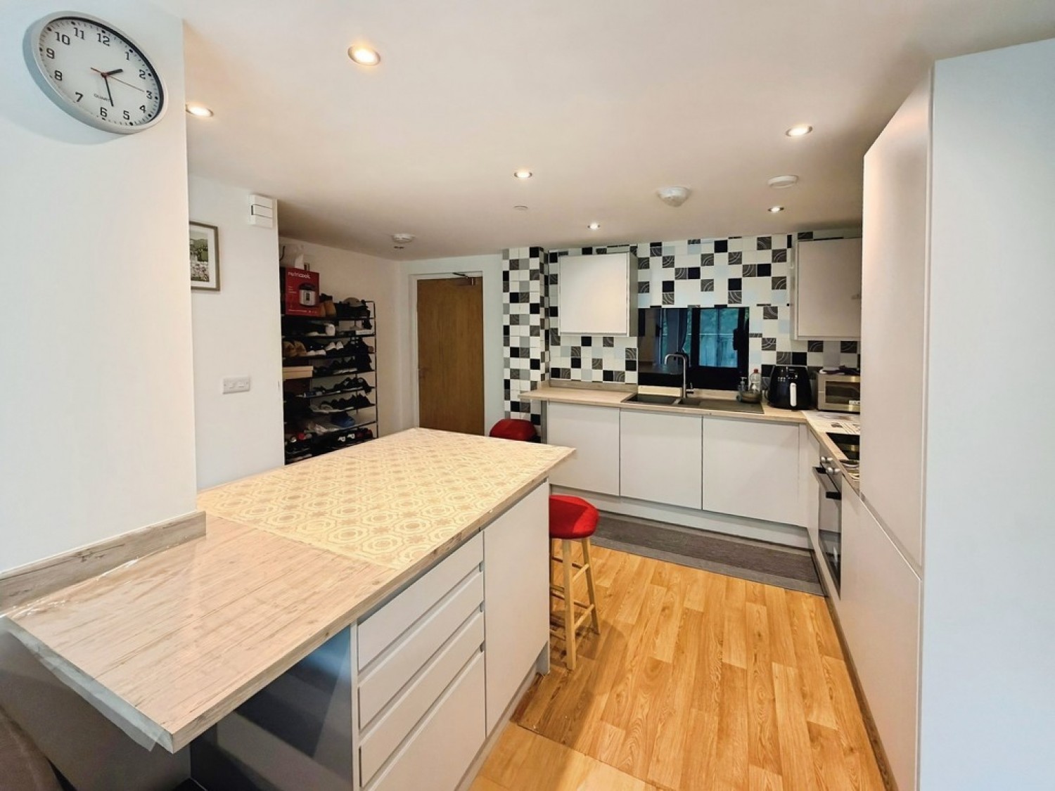 2 bedroom Flat for Sale Laylands House, Mabgate