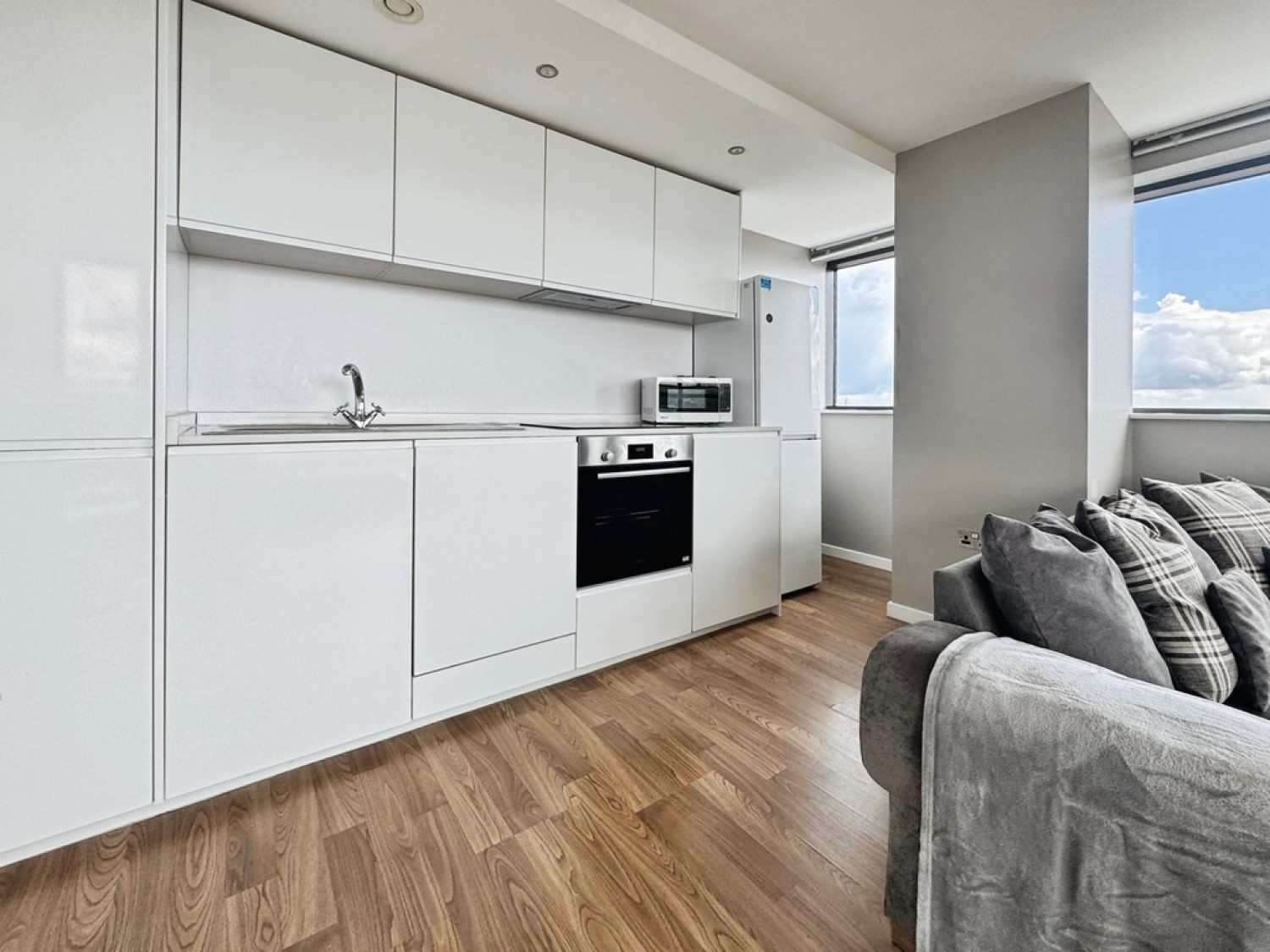 2 bedroom Flat for Letting Bridgewater Place, Water Lane